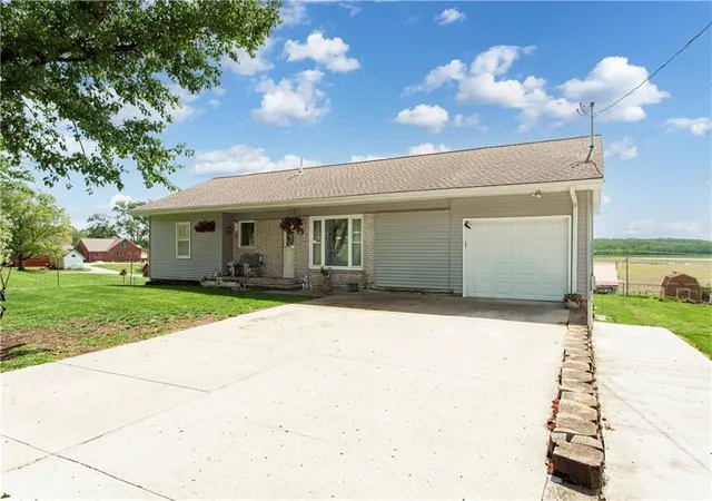 3rd image of 304 North St, Farley, MO 64028 | MLS# 2615182