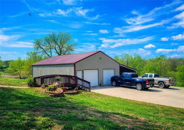 Homes for sale in Gallatin, MO | 402 W Corrine St, Gallatin, MO 64640 | MLS# 2615187