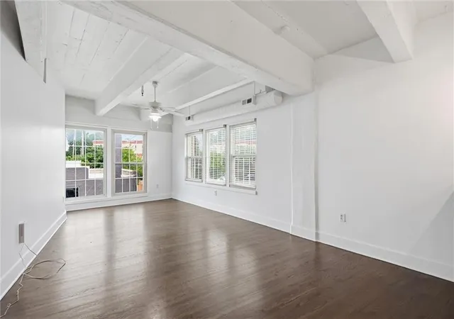 Photo 2 of Condo for sale at 3001 Gillham Rd #206, Kansas City, MO 64108 | MLS# 2615189 | Listing updated on 2026-09-22