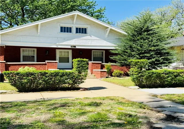 Homes for sale in St Joseph, MO | 2222 N 3rd St, St Joseph, MO 64505 | MLS# 2615228