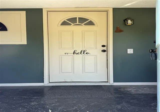 Photo 3 of Sale Pending at 704 E Hayward Ave, Independence, MO 64050 | MLS# 2615235 | Listing updated on 2026-09-20
