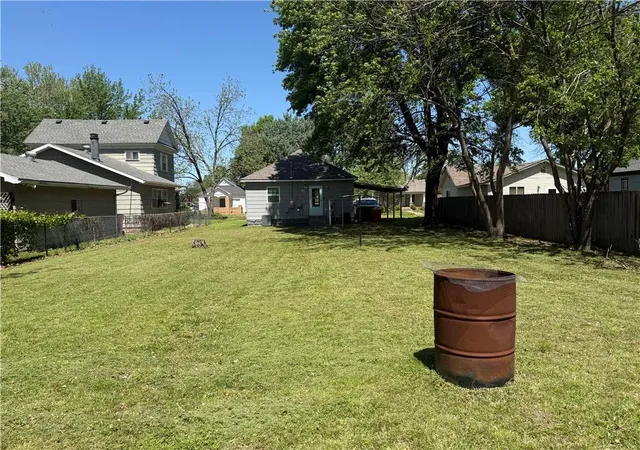 Homes for sale in Pittsburg, KS | 1005 W 3Rd St, Pittsburg, KS 66762 | MLS# 2615237