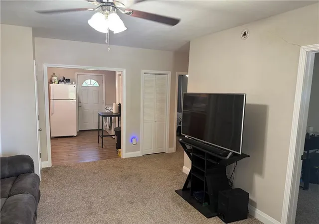 Homes for sale in Pittsburg, KS | 1005 W 3Rd St, Pittsburg, KS 66762 | MLS# 2615237
