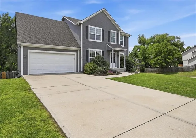 2nd image of 4602 Park Ln, Leavenworth, KS 66048 | MLS# 2615291