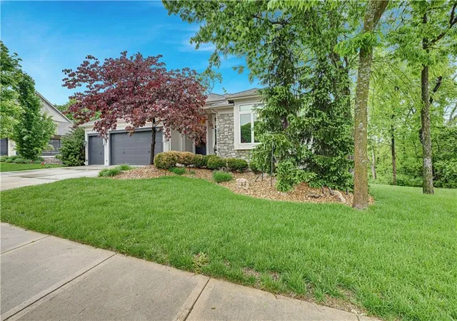 2nd image of 770 Suffolk Ln, Loch Lloyd, MO 64012 | MLS# 2615314