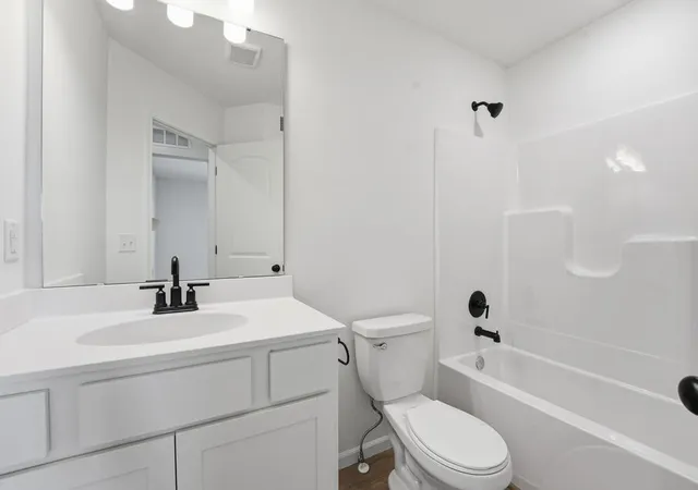 13th image of 12406 S Acacia Dr, Lee's Summit, MO 64086 | MLS# 2615315