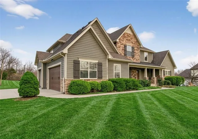 2nd image of 10509 N Hedges Ave, Kansas City, MO 64157 | MLS# 2615360