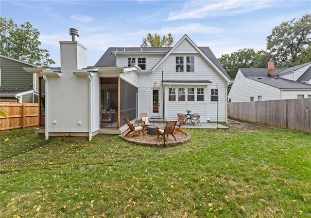 Photo 3 of Single family home for sale at 4620 W 70th Terrace, Prairie Village, KS 66208 | MLS# 2615382 | Listing updated on 2026-09-30