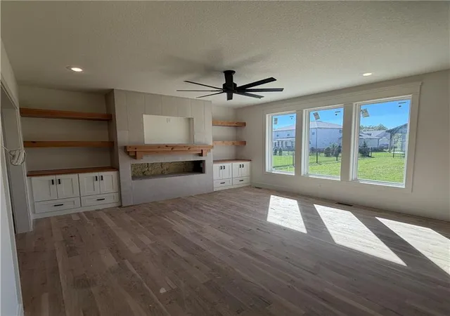 Photo 3 of Single family home for sale at 2340 Foxtail Dr, Kearney, MO 64060 | MLS# 2615384 | Listing updated on 2026-10-20