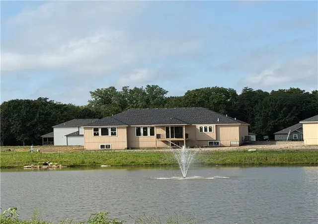 Photo 2 of Single family home for sale at 2351 Foxtail Dr, Kearney, MO 64060 | MLS# 2615395 | Listing updated on 2026-09-20