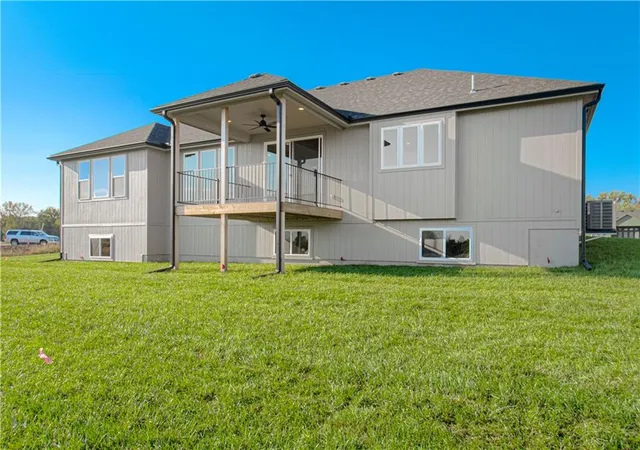 Photo 32 of Single family home for sale at 2351 Foxtail Dr, Kearney, MO 64060 | MLS# 2615395 | Listing updated on 2026-10-20