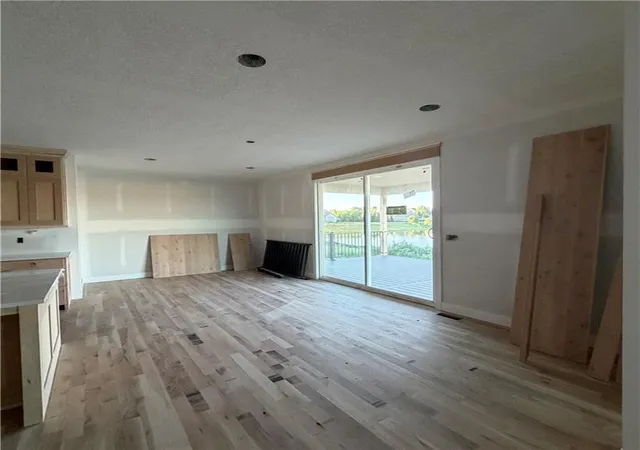 Photo 5 of Sale Pending at 2347 Foxtail Dr, Kearney, MO 64060 | MLS# 2615403 | Listing updated on 2026-09-05