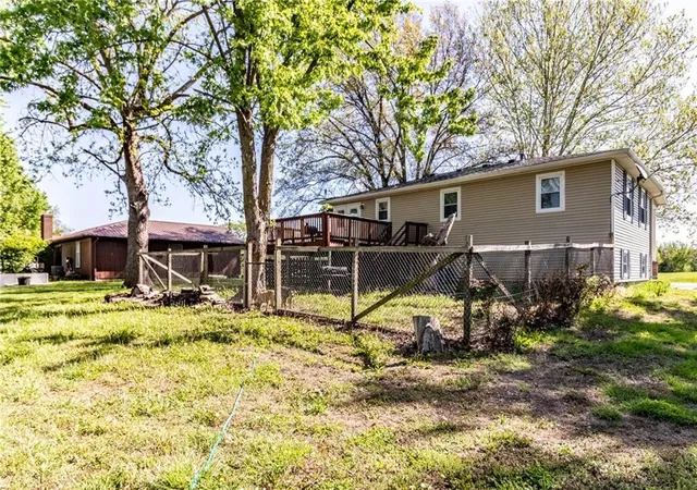 Homes for sale in Windsor, MO | 305 North St, Windsor, MO 65360 | MLS# 2615416