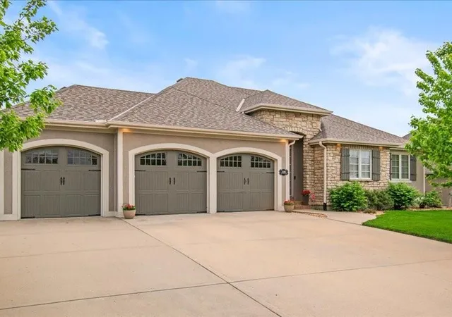 1st image of 2600 Ne Amanda Ln, Blue Springs, MO 64029 | MLS# 2615436
