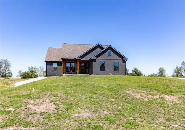 2nd image of 53 Sw 150th Rd, Warrensburg, MO 64093 | MLS# 2615485