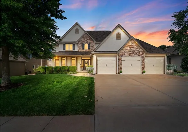 1st image of 12775 N Apple Blossom Dr, Platte City, MO 64079 | MLS# 2615505