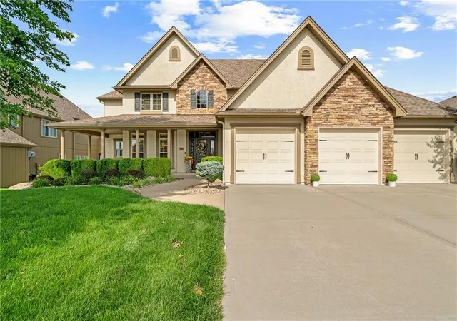 2nd image of 12775 N Apple Blossom Dr, Platte City, MO 64079 | MLS# 2615505
