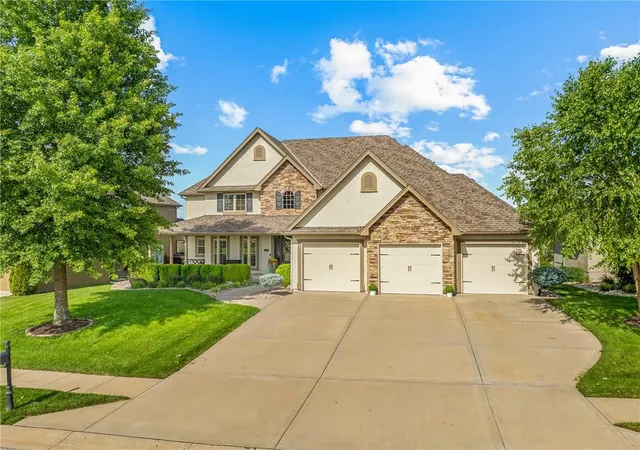 3rd image of 12775 N Apple Blossom Dr, Platte City, MO 64079 | MLS# 2615505