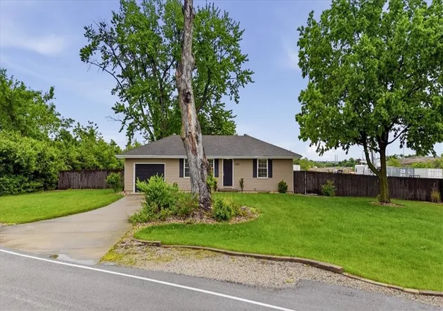 Photo 2 of Sale Pending at 2450 Lowenstein Dr, Lee's Summit, MO 64081 | MLS# 2615522 | Listing updated on 2026-06-11