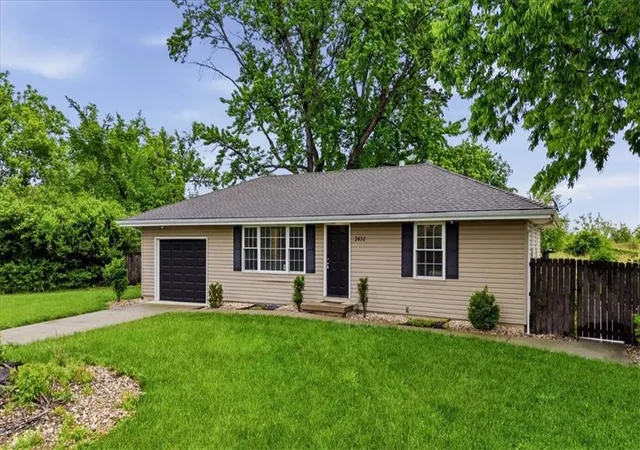Photo 3 of Sale Pending at 2450 Lowenstein Dr, Lee's Summit, MO 64081 | MLS# 2615522 | Listing updated on 2026-06-11