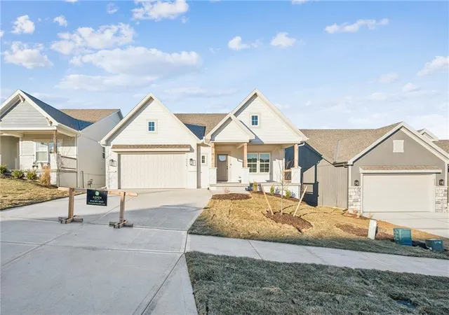 1st image of 2149 Black Walnut Dr, Liberty, MO 64068 | MLS# 2615523