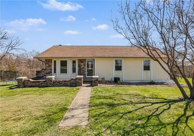 Homes for sale in Holt, MO | 6721 Se Isley Dr, Holt, MO 64048 | MLS# 2615566