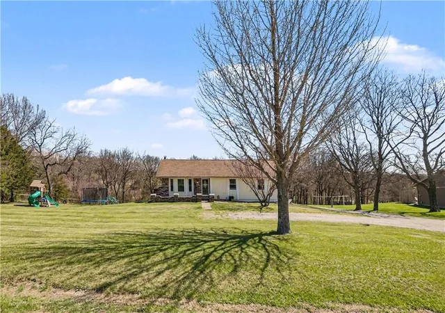 Homes for sale in Holt, MO | 6721 Se Isley Dr, Holt, MO 64048 | MLS# 2615566