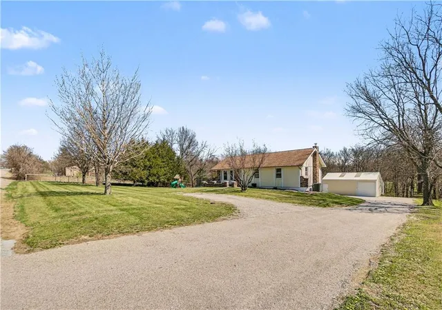 Homes for sale in Holt, MO | 6721 Se Isley Dr, Holt, MO 64048 | MLS# 2615566
