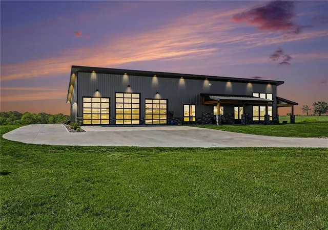 Photo 3 of Single family home for sale at 14650 Mount Olivet Rd, Smithville, MO 64089 | MLS# 2615576 | Listing updated on 2026-10-04