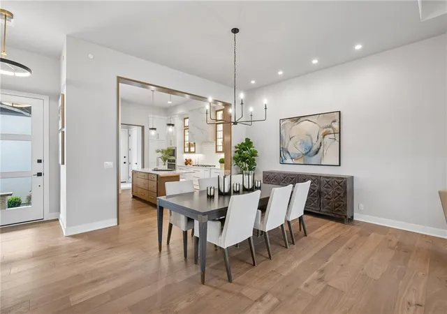 5th image of 13721 Pembroke Ln, Leawood, KS 66224 | MLS# 2615654