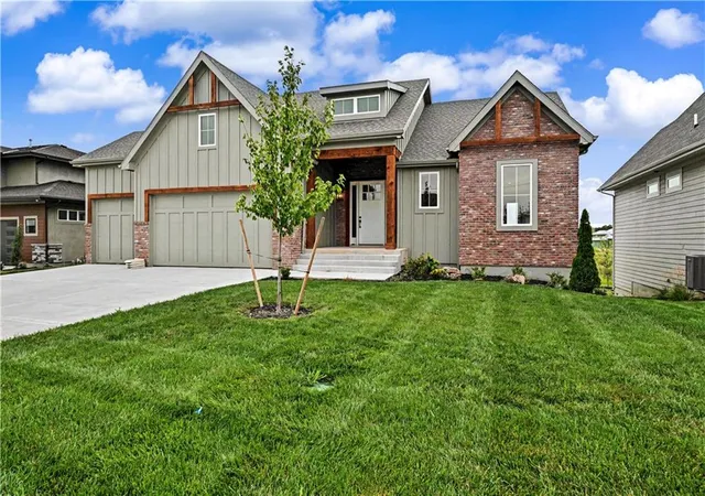 Photo 1 of Single family home for sale at 17312 Earnshaw St, Overland Park, KS 66221 | MLS# 2615688 | Listing updated on 2026-08-13