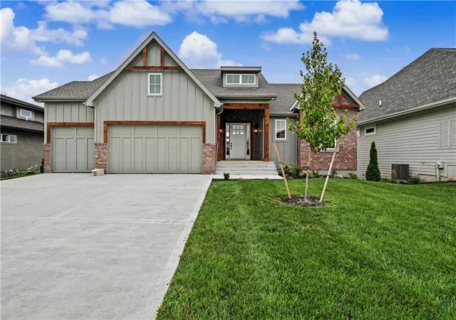 Photo 2 of Single family home for sale at 17312 Earnshaw St, Overland Park, KS 66221 | MLS# 2615688 | Listing updated on 2026-08-13