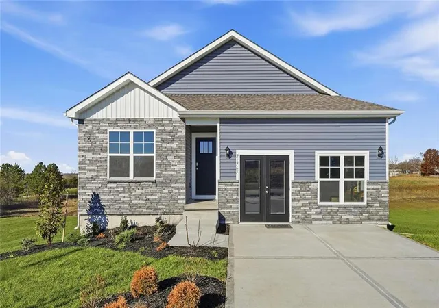 Photo 1 of Single family home for sale at 21765 S Madison St, Spring Hill, KS 66083 | MLS# 2615699 | Listing updated on 2026-10-07