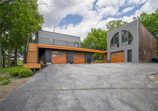 1st image of 3909 Ne Beach Rd, Lees Summit, MO 64064 | MLS# 2615718