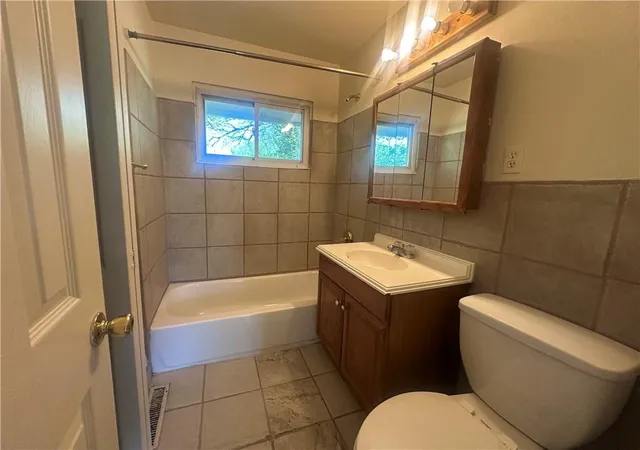 5th image of 4714 Norton Ave, Kansas City, MO 64130 | MLS# 2615719