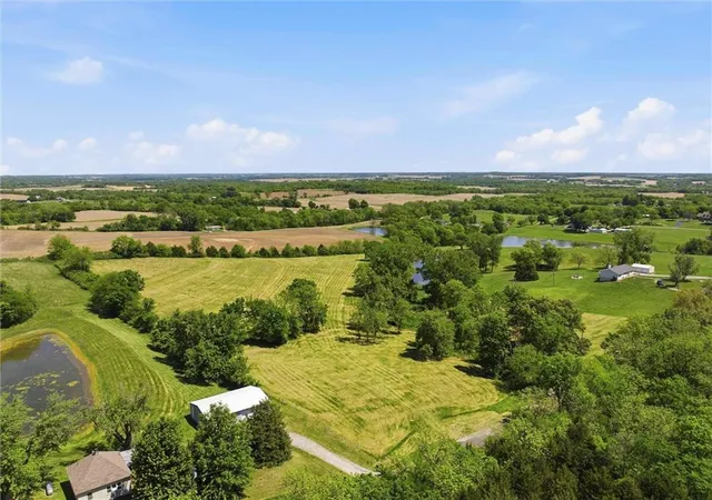 4th image of 6695 Se Tillery Rd, Faucett, MO 64448 | MLS# 2615833