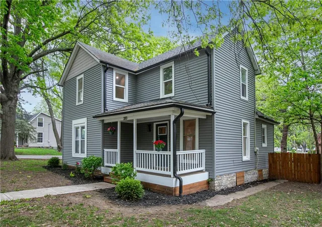 Photo 1 of Single family home for sale at 300 Se 1st Street, Lees Summit, MO 64063 | MLS# 2615849 | Listing updated on 2026-10-01