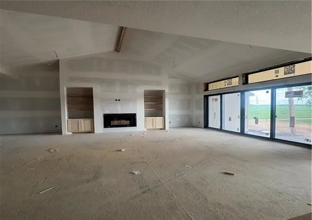 3rd image of 4 Red Fox Cir, Lake Winnebago, MO 64034 | MLS# 2615851