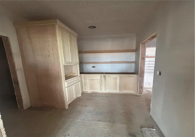 4th image of 4 Red Fox Cir, Lake Winnebago, MO 64034 | MLS# 2615851