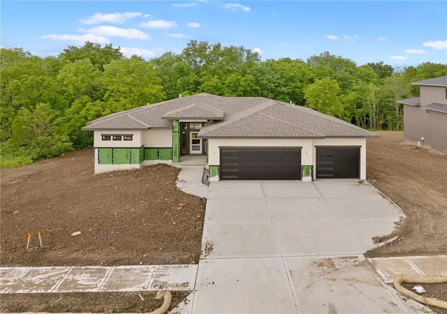 Photo 1 of Single family home for sale at 514 Turnbridge Dr, Raymore, MO 64083 | MLS# 2615899 | Listing updated on 2026-06-28