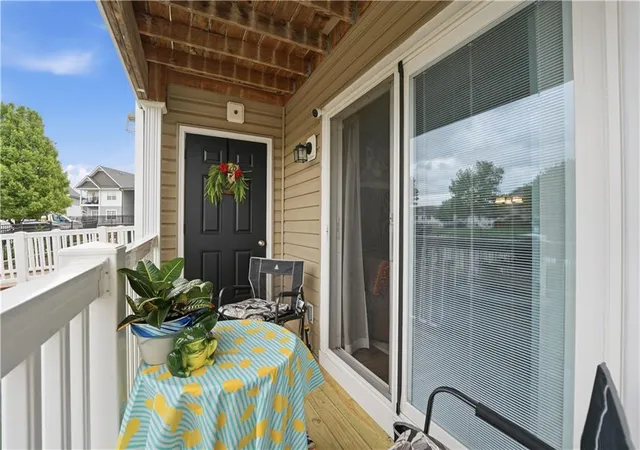 Homes for sale in Kansas City, MO | 5610 Ne 80th Terrace, Kansas City, MO 64119 | Houzeo