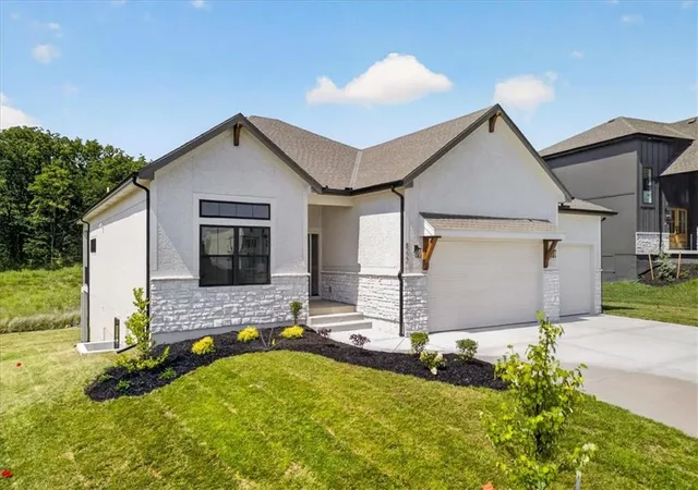 2nd image of 8222 Nw 90th Ter, Kansas City, MO 64153 | MLS# 2615935