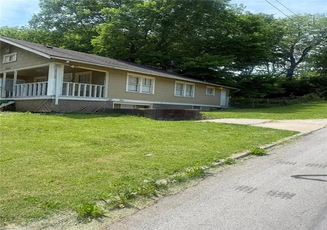 Photo 2 of Single family home for sale at 4900 Garfield Ave, Kansas City, MO 64130 | MLS# 2615969 | Listing updated on 2026-05-18