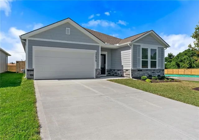 Homes for sale in Spring Hill, KS | 22575 W 214th Ter, Spring Hill, KS 66083 | MLS# 2616022