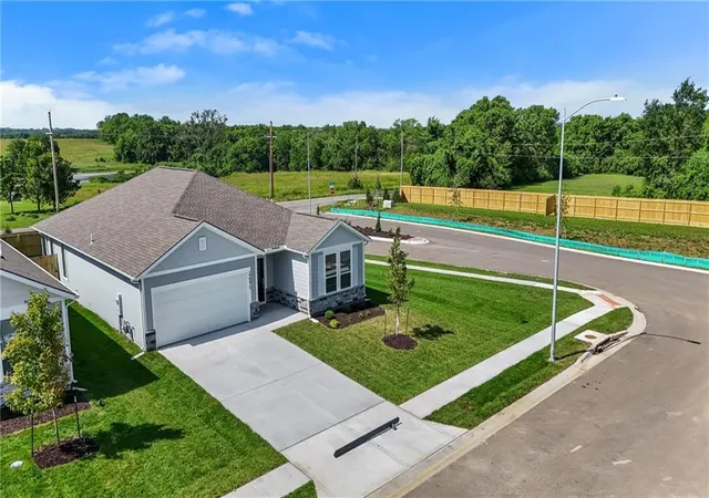 Homes for sale in Spring Hill, KS | 22575 W 214th Ter, Spring Hill, KS 66083 | MLS# 2616022