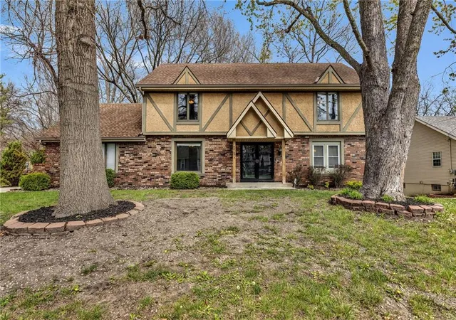 Photo 1 of Single family home for sale at 2721 Trenchard Dr, Independence, MO 64057 | MLS# 2616041 | Listing updated on 2026-08-04