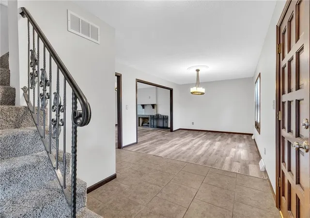Photo 3 of Single family home for sale at 2721 Trenchard Dr, Independence, MO 64057 | MLS# 2616041 | Listing updated on 2026-08-04