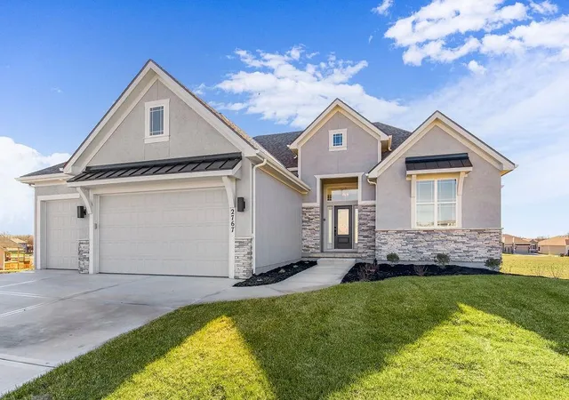 1st image of 10609 N Home Ave, Kansas City, MO 64157 | MLS# 2616105
