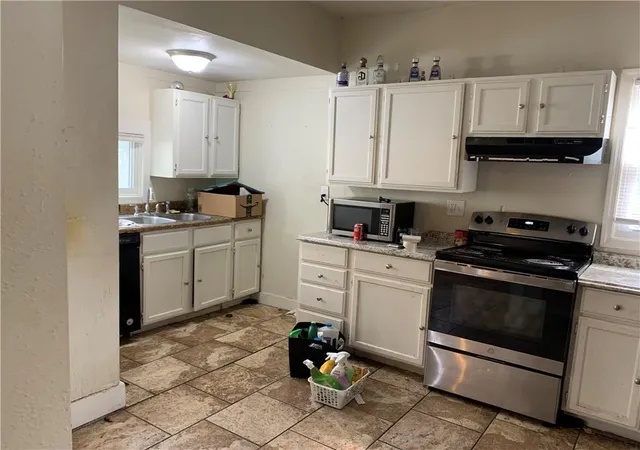 3rd image of 3821 Virginia Ave, Kansas City, MO 64109 | MLS# 2616196