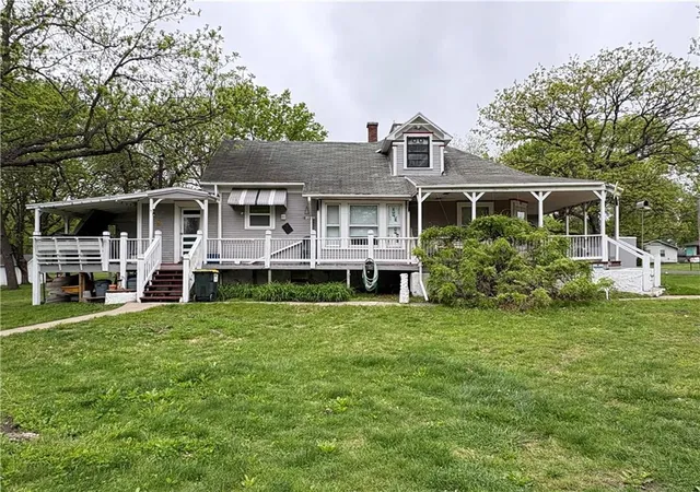 1st image of 507 W Hale St, Spring Hill, KS 66083 | MLS# 2616209